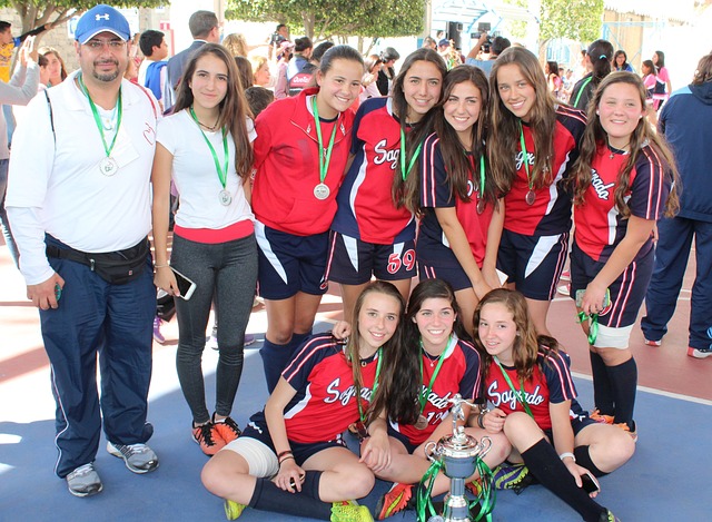 征着中国足 征着中国足